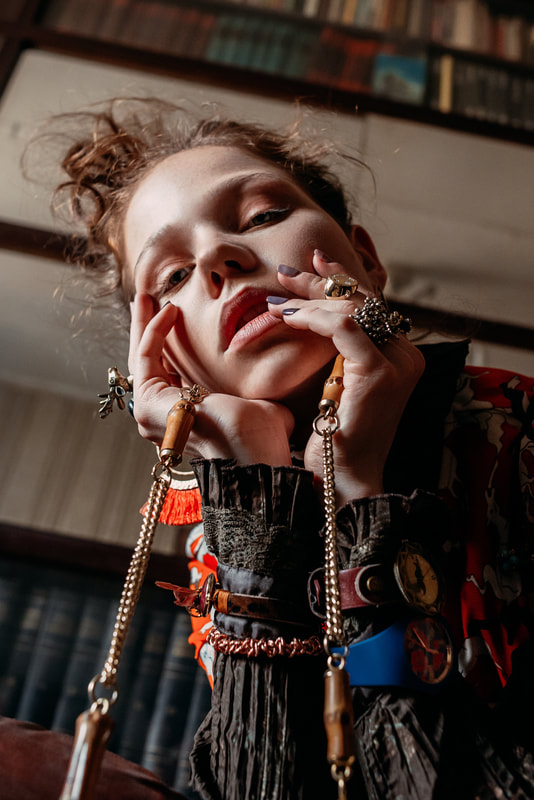 Editorial photoshoot Fashion Weirdo, fashion styling by Daria Kuvshinova